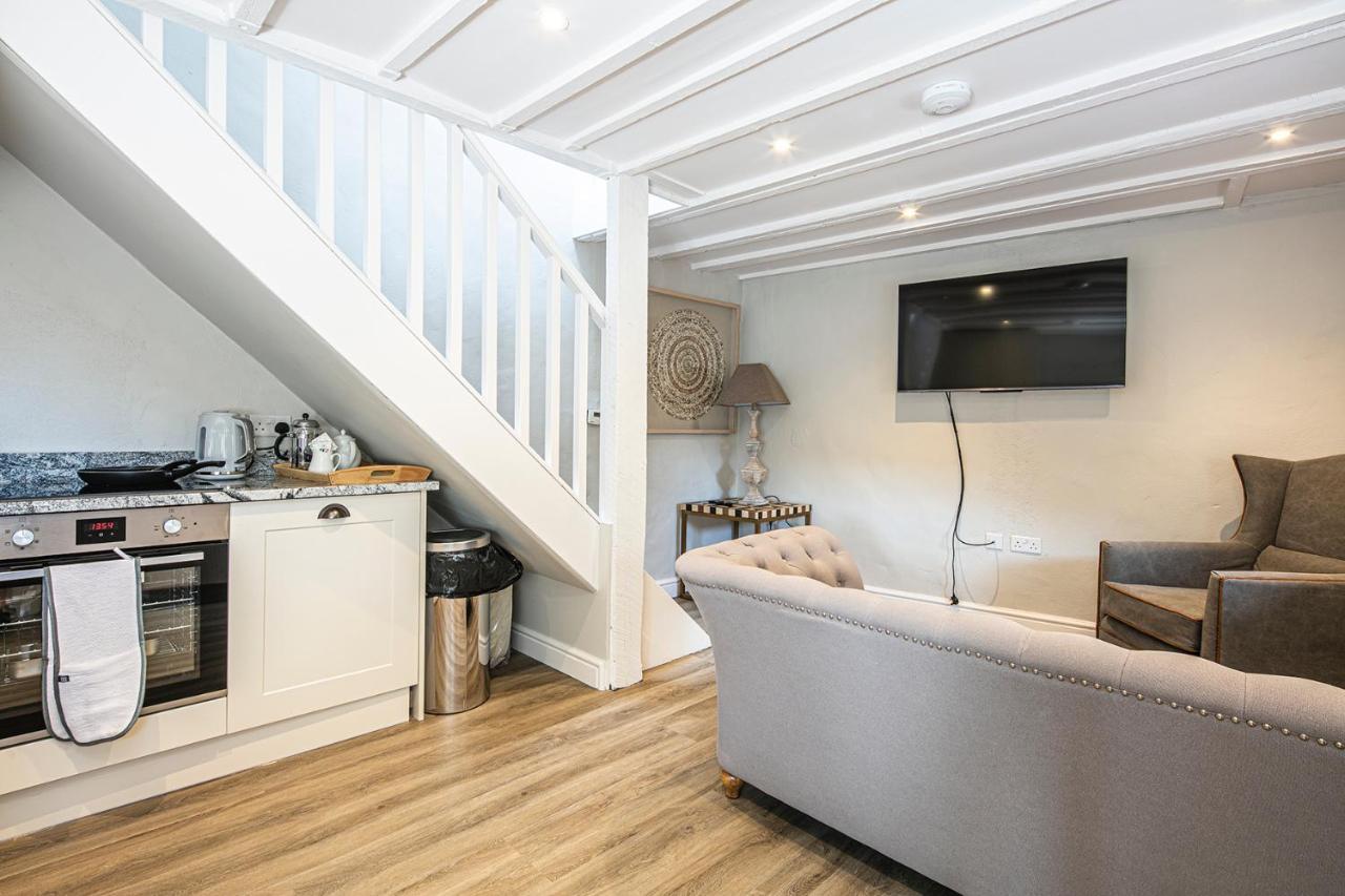 The Artists Loft: Historic 17th Century Cottage Conversion Bakewell Exterior photo